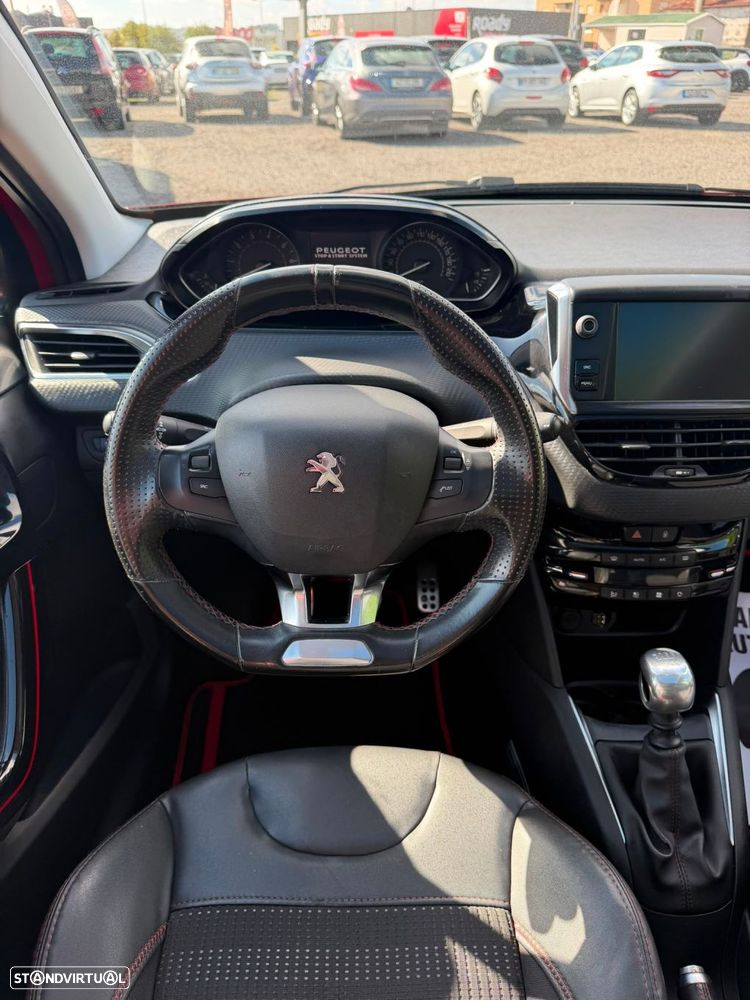 Peugeot 208 1.2 PureTech GT Line - 34