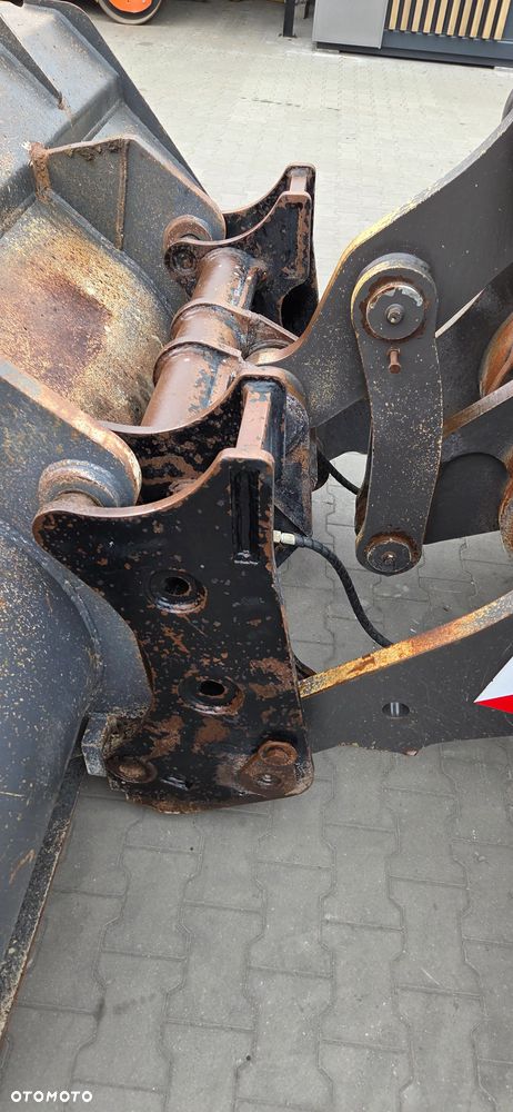 Volvo <<Volvo L90F, tylko 9400Mtg oryginał! Serwis Volvo Niemcy! Waga! sprowadzona>> - 19