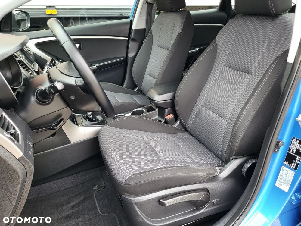 Hyundai i30 1.4 Passion Plus - 18