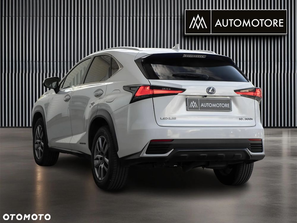 Lexus NX 300h Business Edition AWD - 8