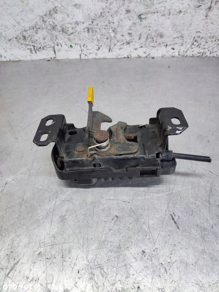 MERCEDES A KLASA W176 ZAMEK MASKI A2468700558 A2468800460 - 4