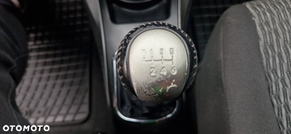 Toyota Yaris 1.33 VVT-i - 16