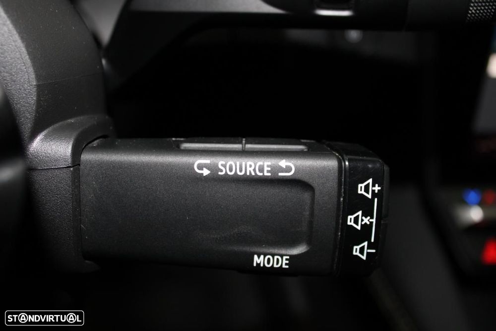 Renault Mégane E-Tech EV60 Iconic Autonomia Conforto - 23