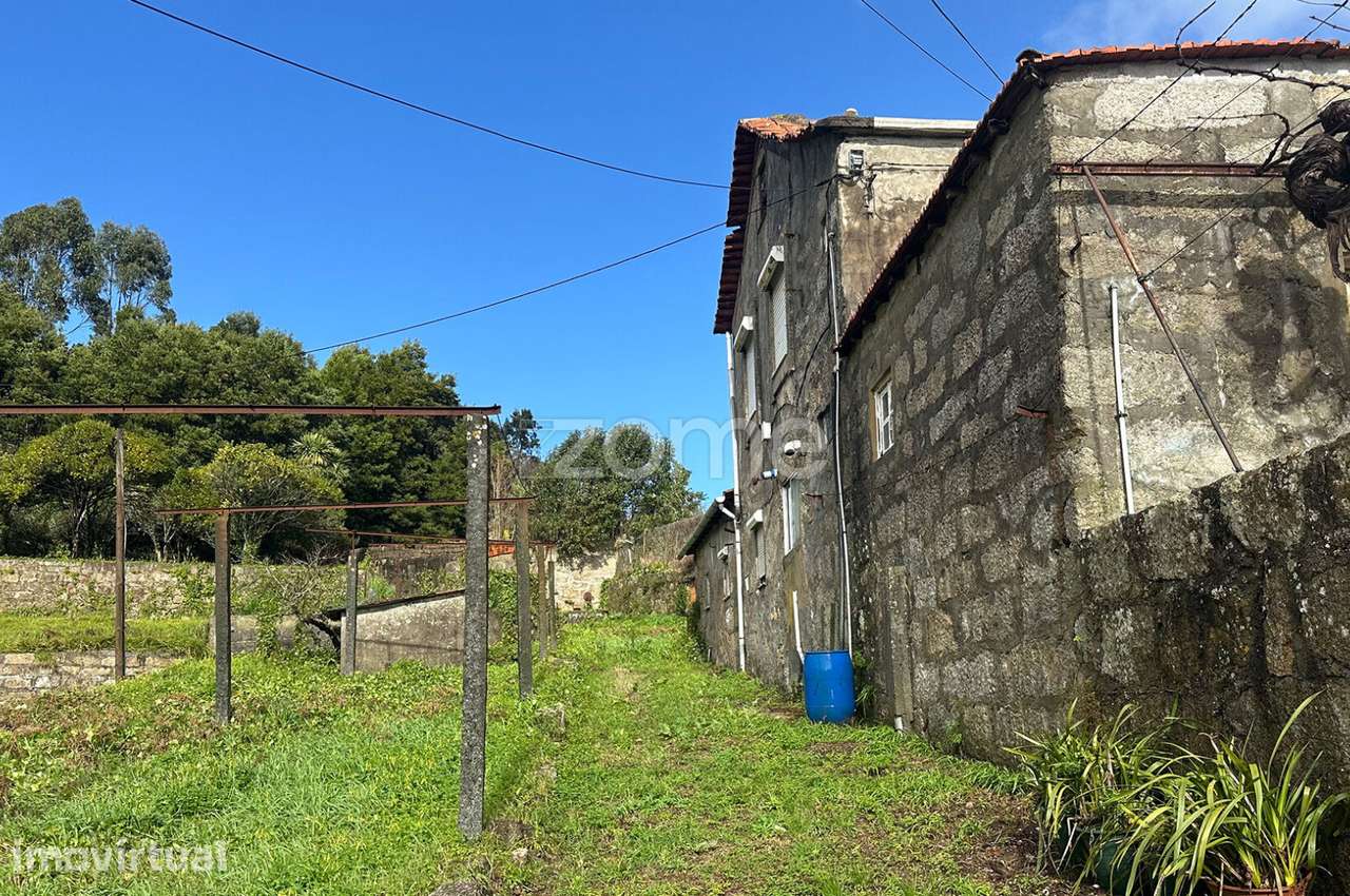 Moradia T2+2 inserida em Terreno Urbano em Guifões, Matosinhos - Grande imagem: 4/23