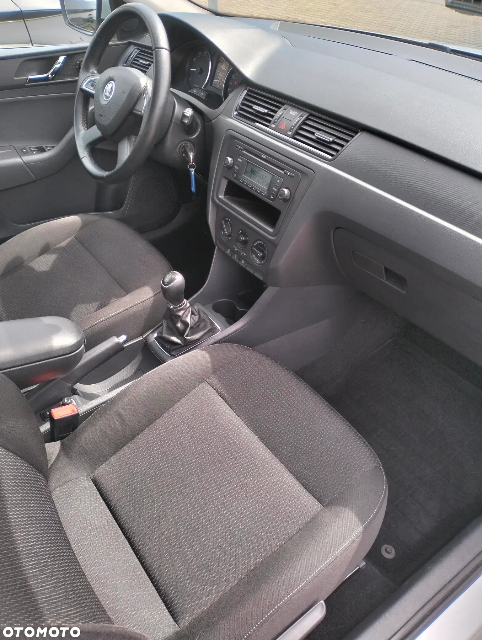 Skoda RAPID 1.2 TSI Ambition - 10