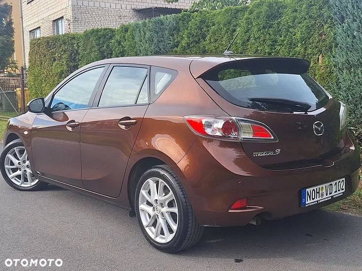Mazda 3 1.6 Exclusive + - 5