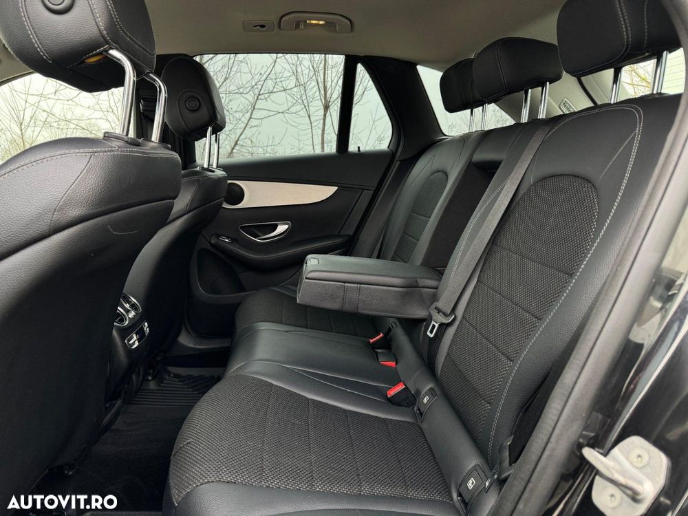 Mercedes-Benz GLC - 25