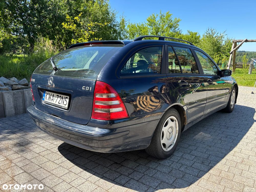 Mercedes-Benz Klasa C 220 T CDI Classic - 3