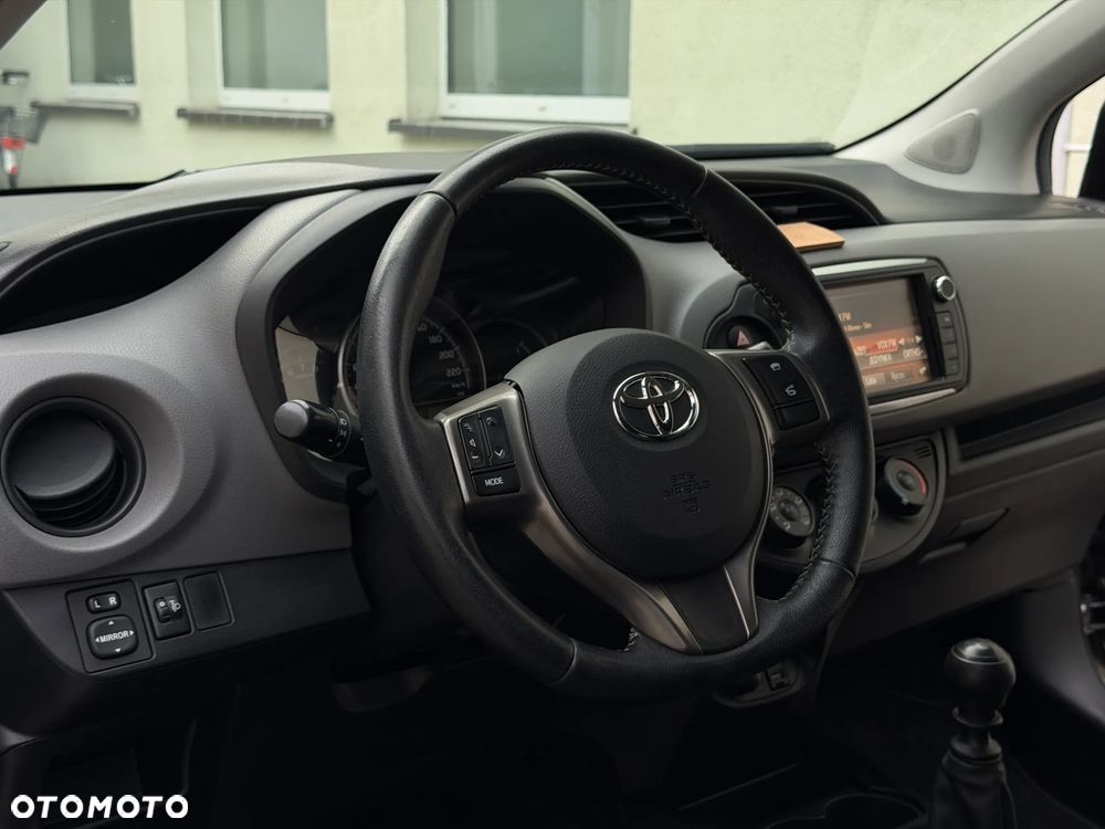 Toyota Yaris 1.33 VVT-i Executive - 6