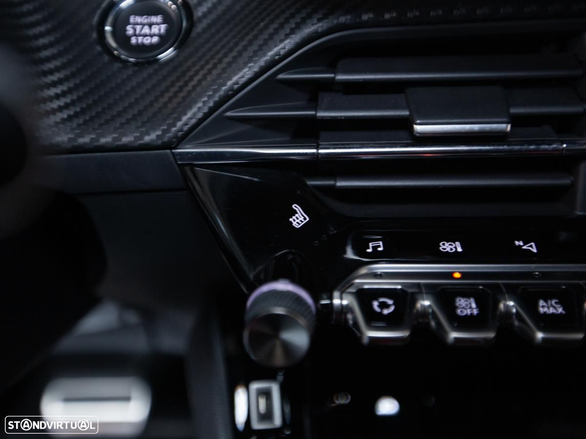Peugeot e-2008 50 kWh GT - 18