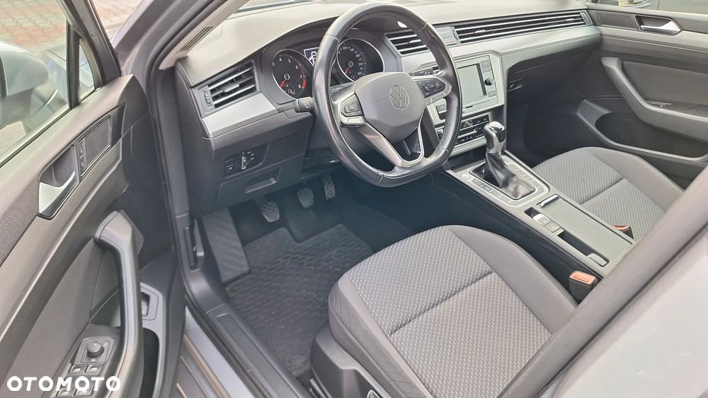 Volkswagen Passat - 9
