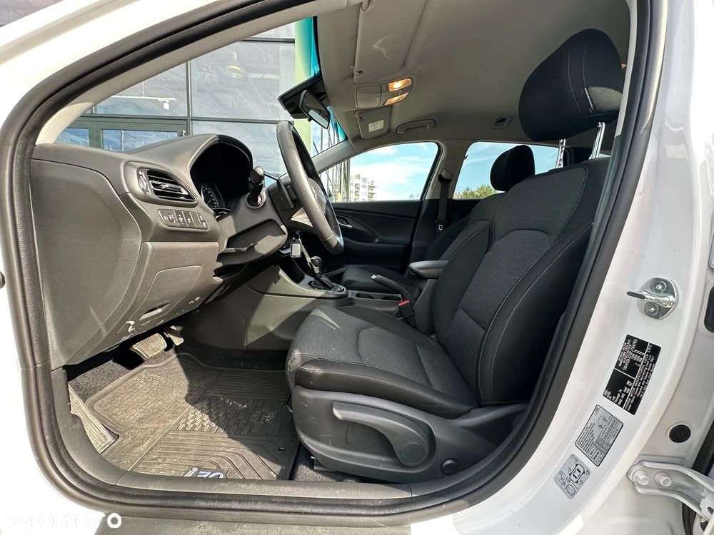 Hyundai i30 1.5 T-GDI 48V Smart DCT - 10