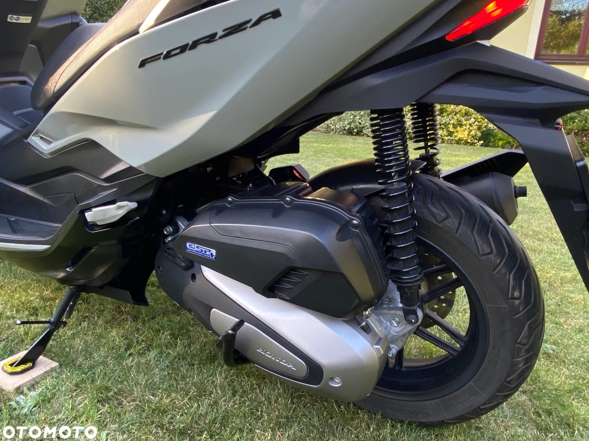 Honda NSS - 11