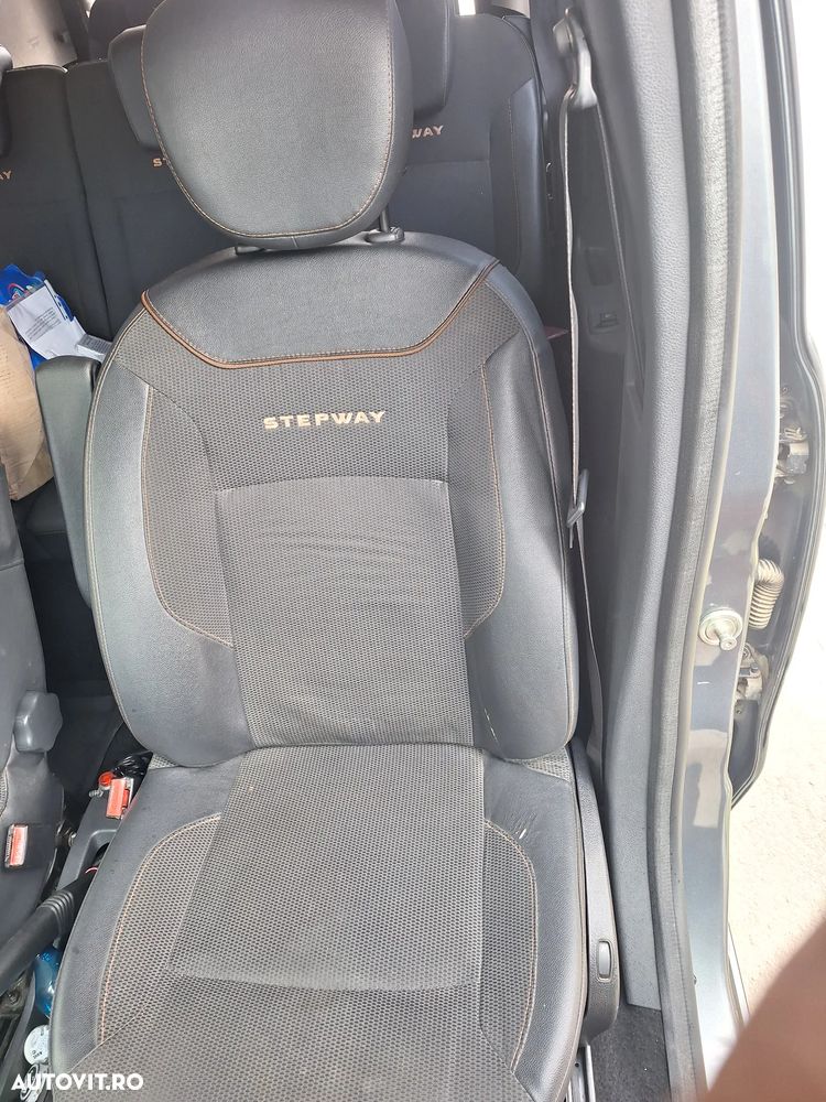 Dacia Lodgy 1.5 dCi Stepway - 14