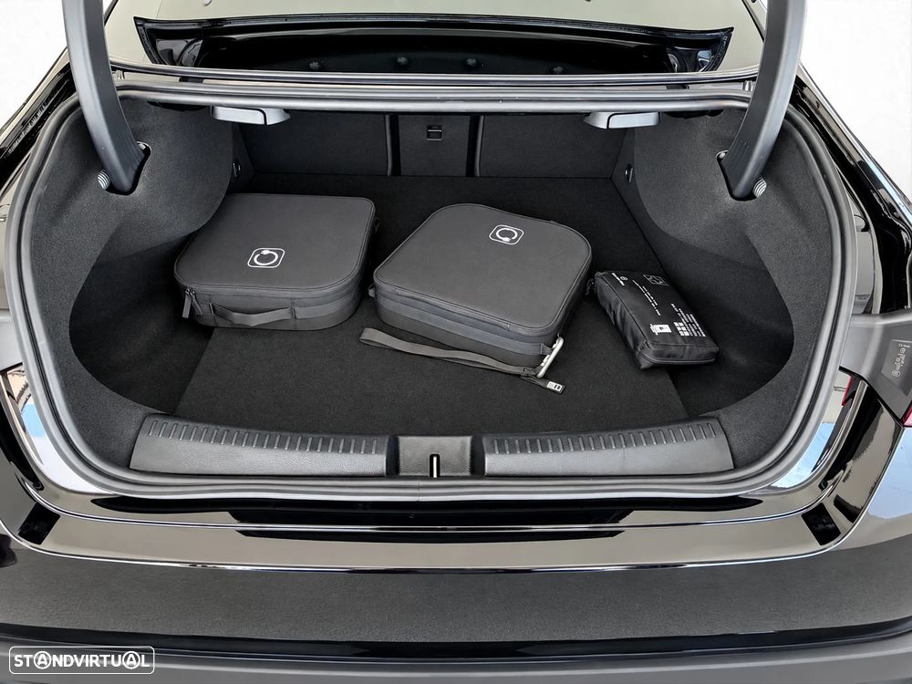 Mercedes-Benz CLA 250 e AMG Line - 19