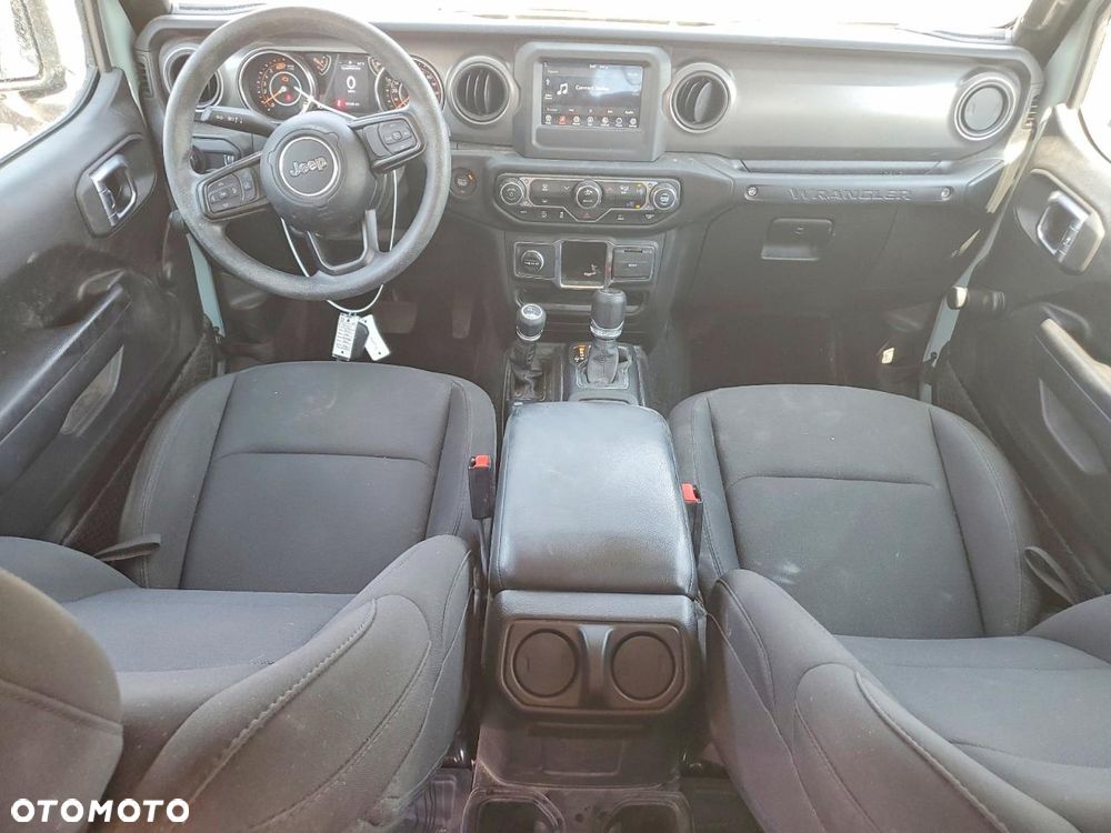 Jeep Wrangler - 9