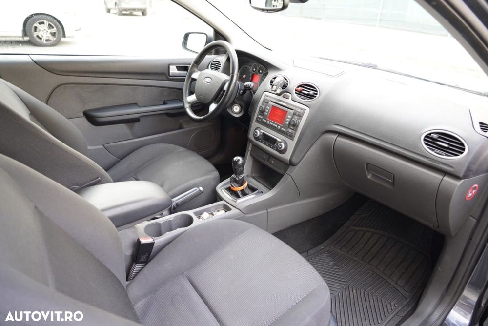 Ford Focus 1.6 Ti-VCT Titanium - 9