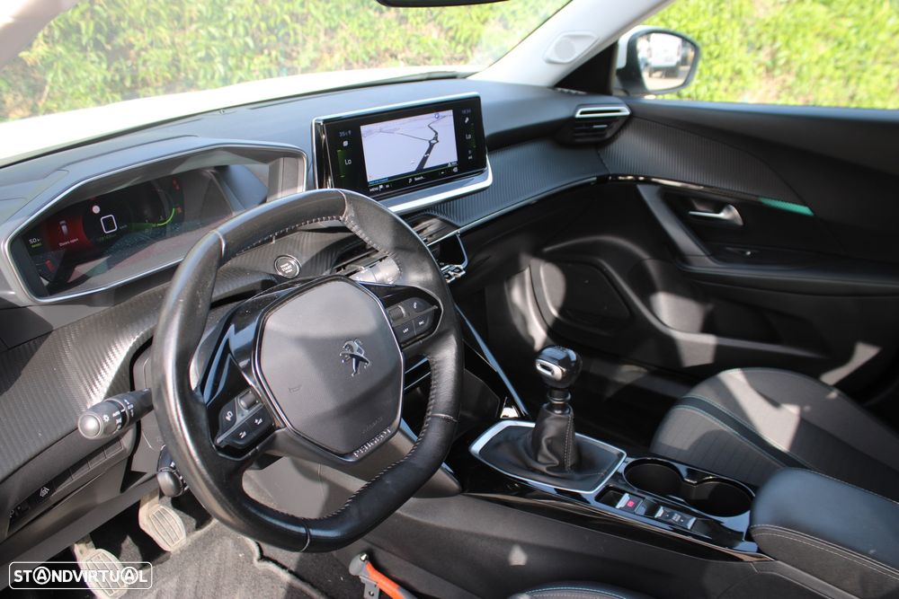 Peugeot 2008 ver-1-2-puretech-allure - 11
