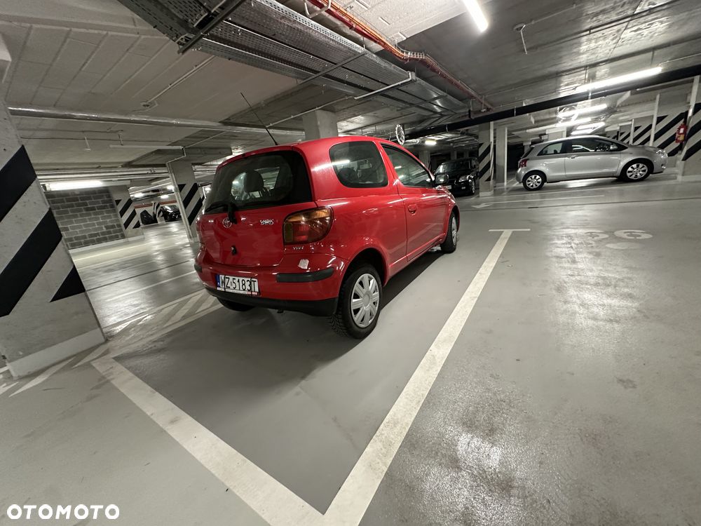 Toyota Yaris 1.0 Base - 2