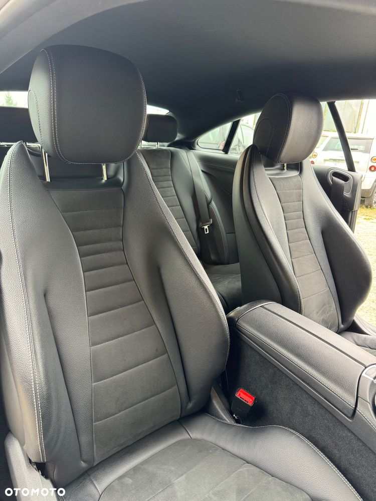 Mercedes-Benz Klasa E - 33