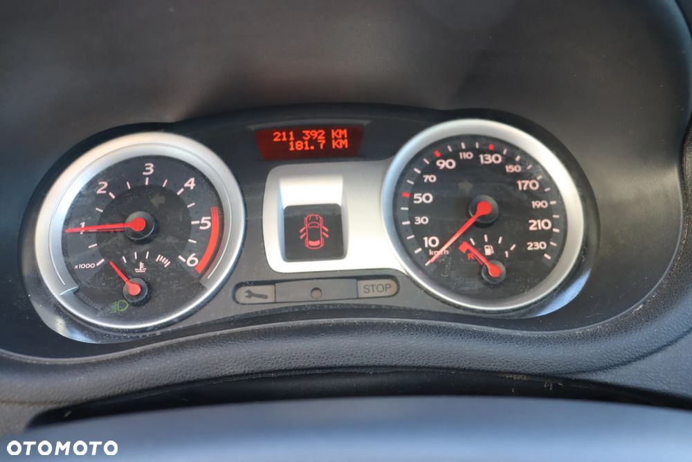 Renault Clio - 17