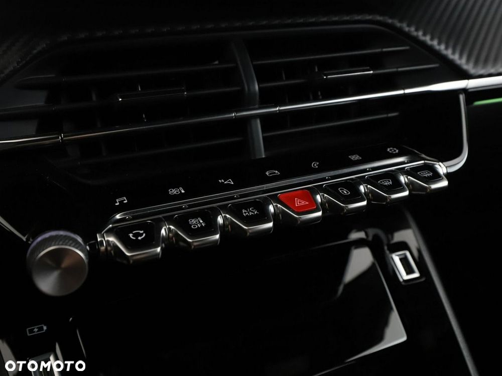 Peugeot 2008 1.2 PureTech GT Line S&S EAT8 - 29