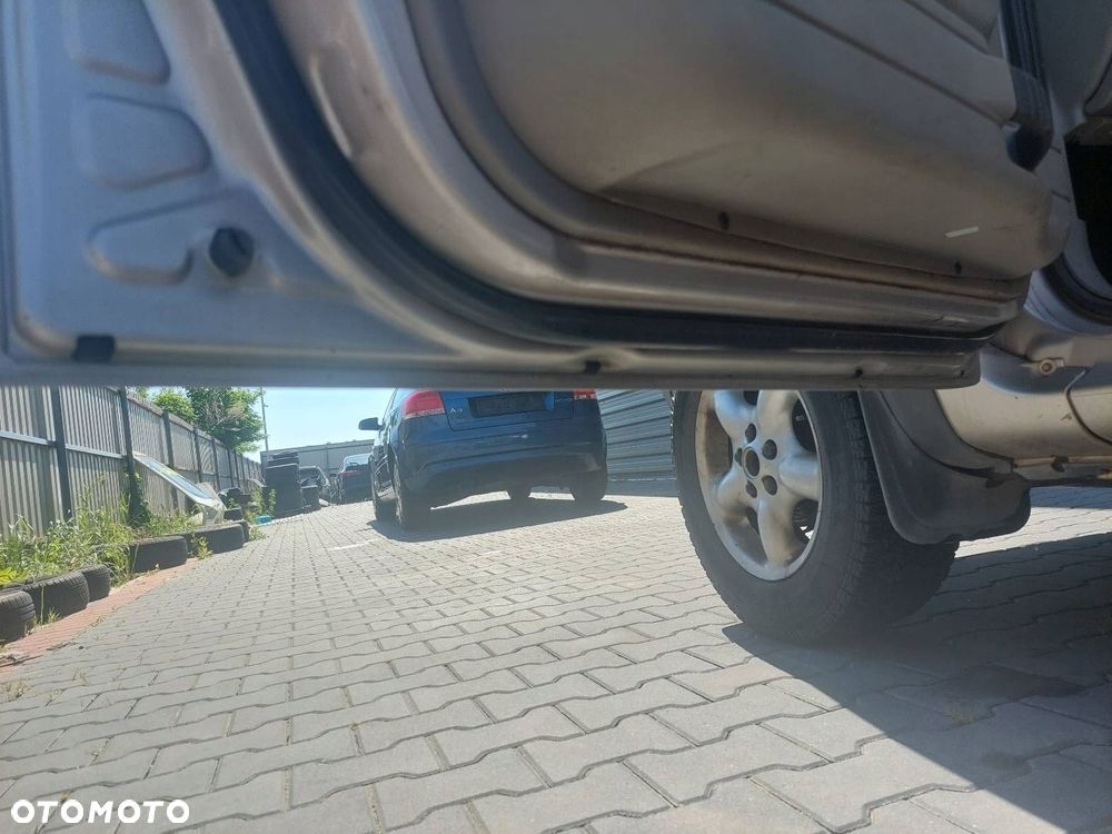 DRZWI KOMPLETNE LEWY PRZÓD LAND ROVER FREELANDER I 642 - 5
