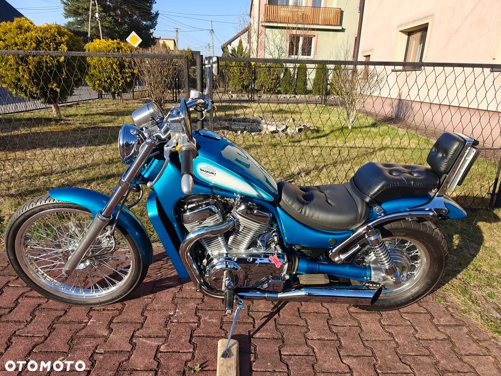 Suzuki Intruder - 12