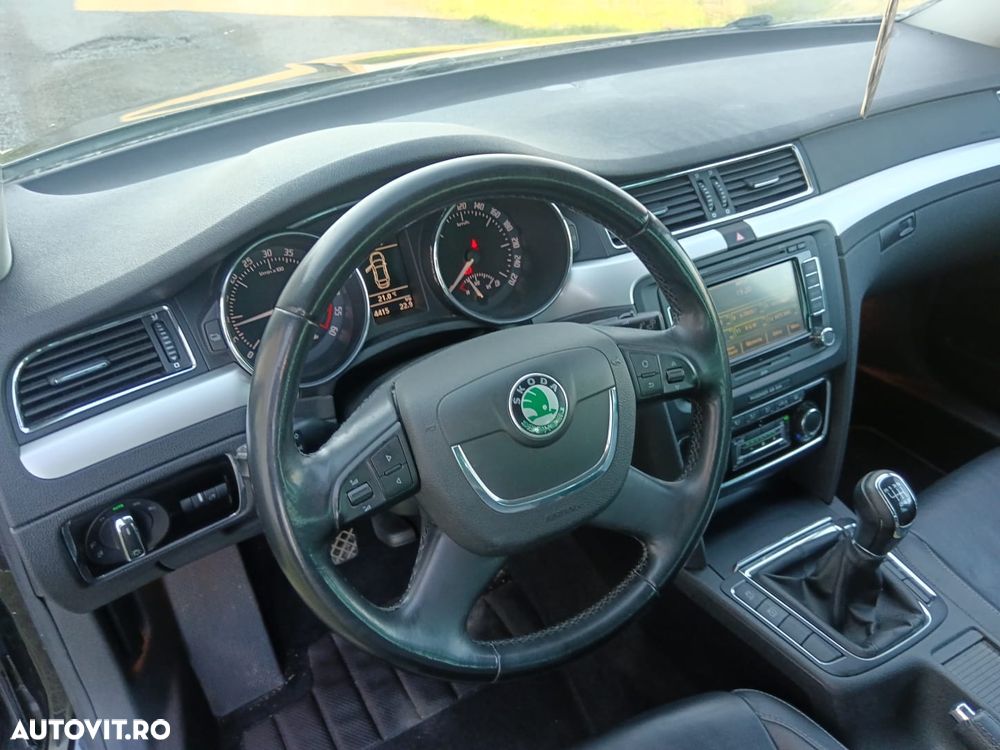 Skoda Superb 2.0 TDI Elegance - 14