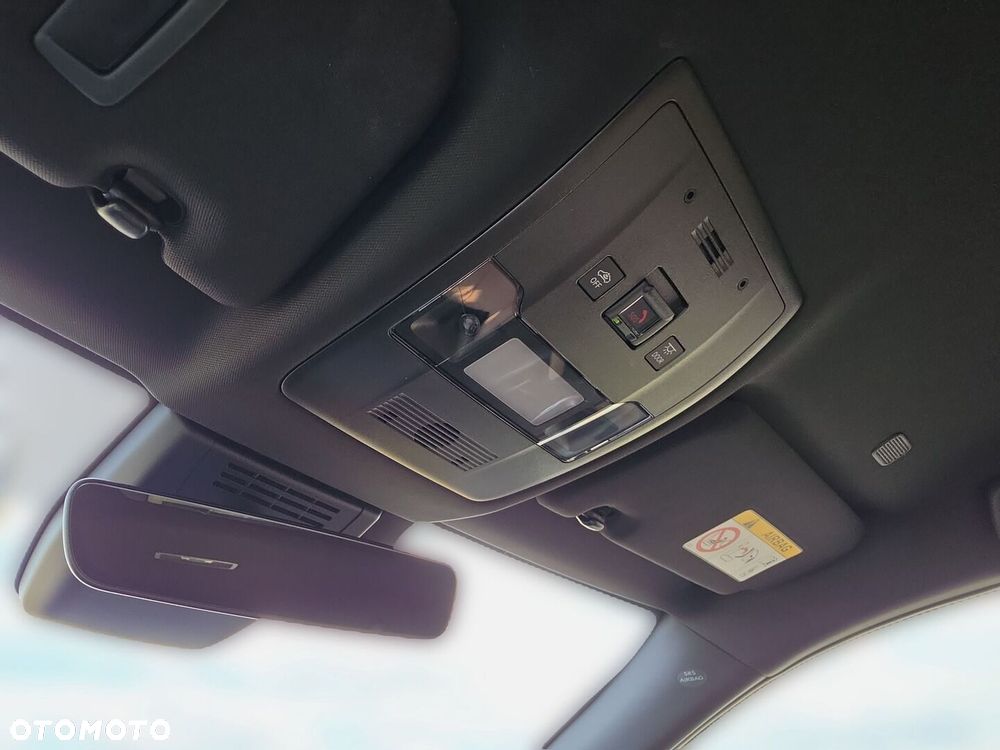 Lexus UX - 19