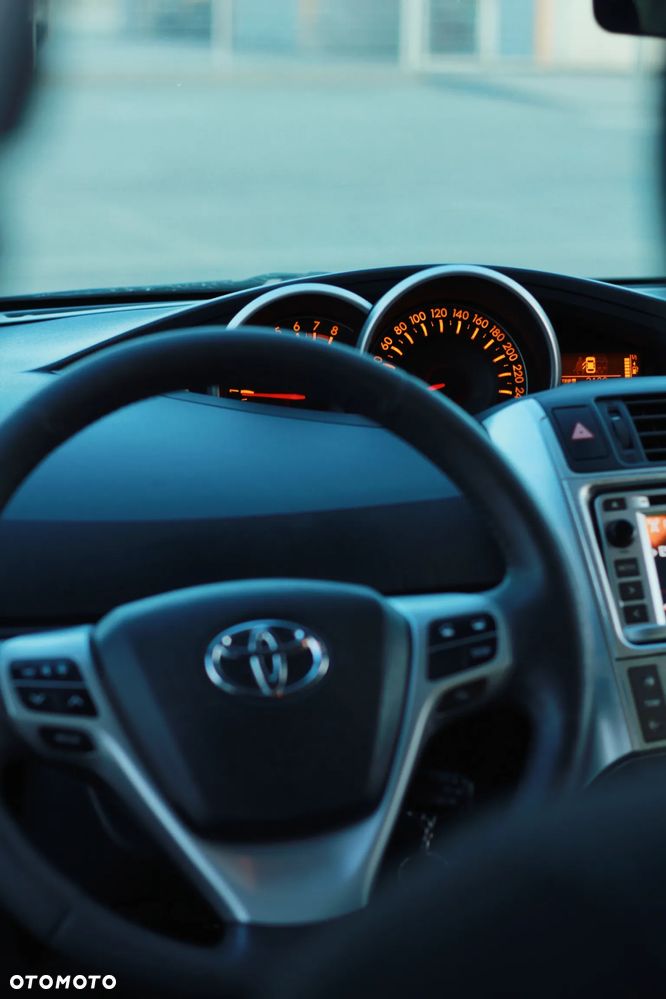 Toyota Verso 1.6 Sol EU5 7os - 18