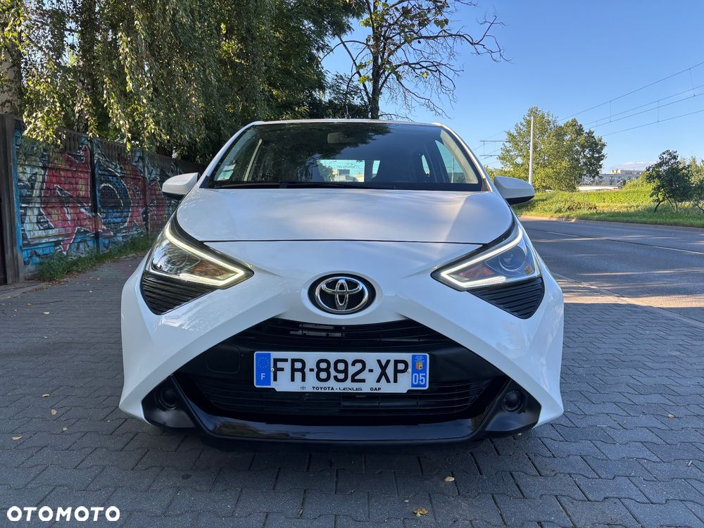 Toyota Aygo x.shift x-play connect - 5