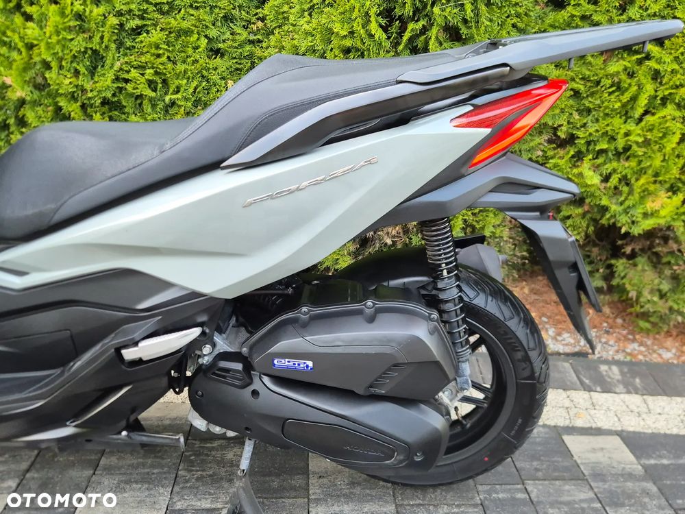 Honda NSS - 19