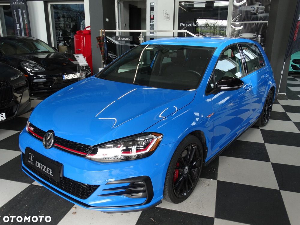 Volkswagen Golf - 2