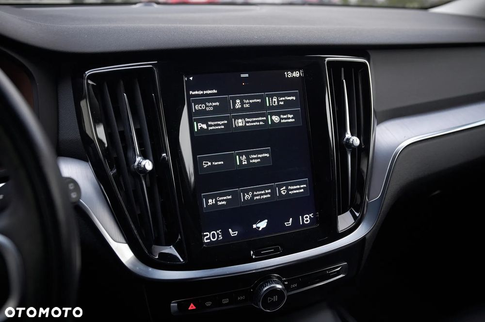 Volvo V60 B3 B Plus Dark - 30