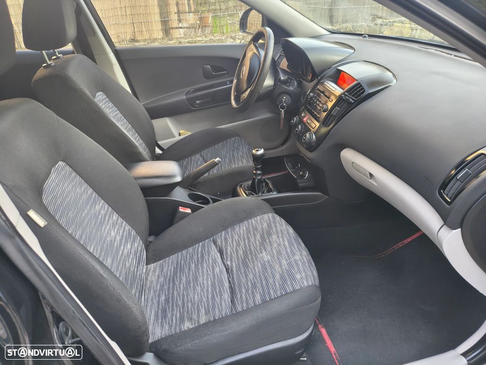 Kia Ceed SW 1.4 CVVT LX - 17