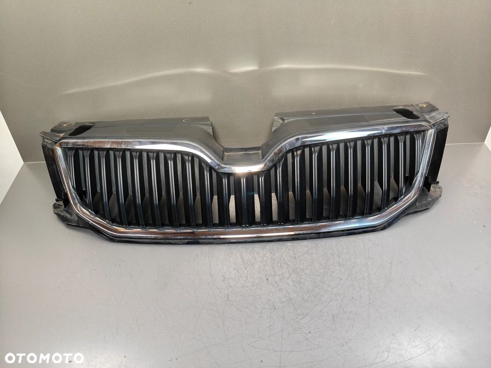 Grill Skoda Octavia 3 III Atrapa Chłodnicy Kratka 5E0853653 - 1