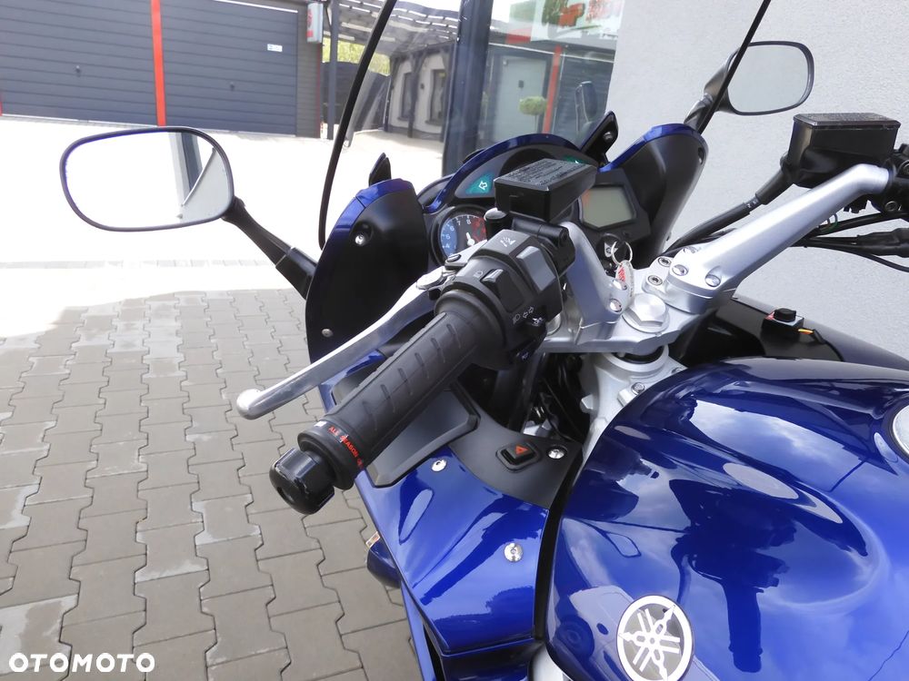 Yamaha FJR - 24