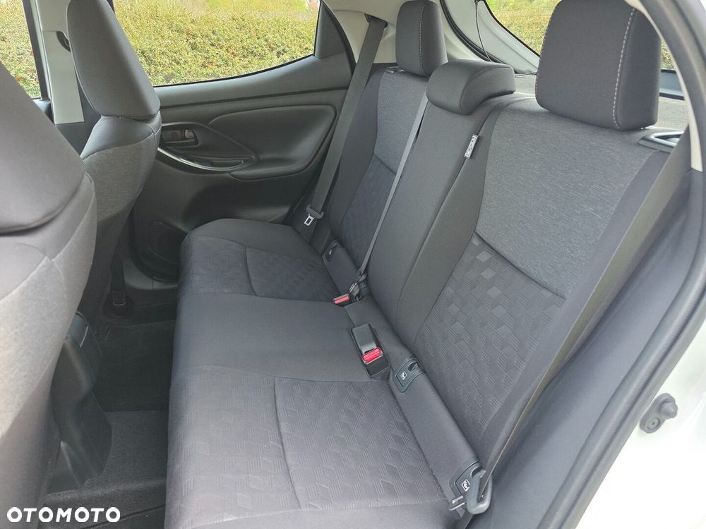 Toyota Yaris Hybrid 1.5 Style - 19