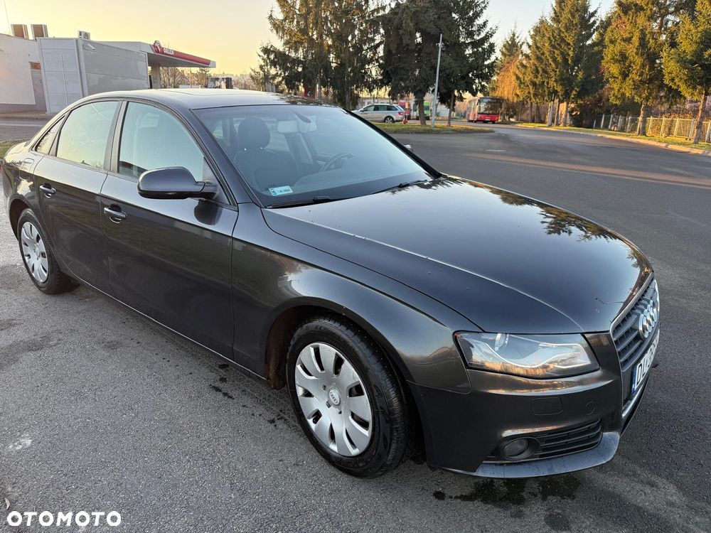 Audi A4 Limousine - 3