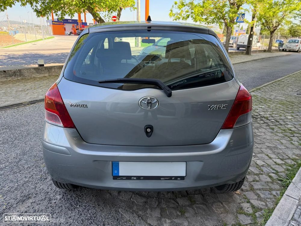 Toyota Yaris 1.0 VVT-i Sol+AC - 3