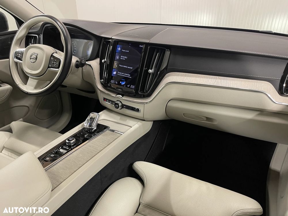 Volvo XC 60 B4 MHEV AWD Inscription - 8