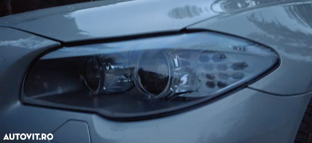 BMW Seria 5 525d xDrive AT - 9
