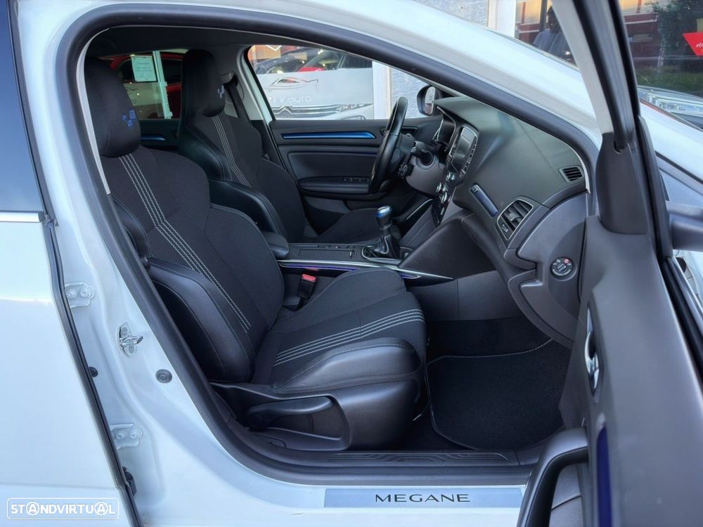 Renault Mégane Sport Tourer 1.5 dCi GT Line SS - 26