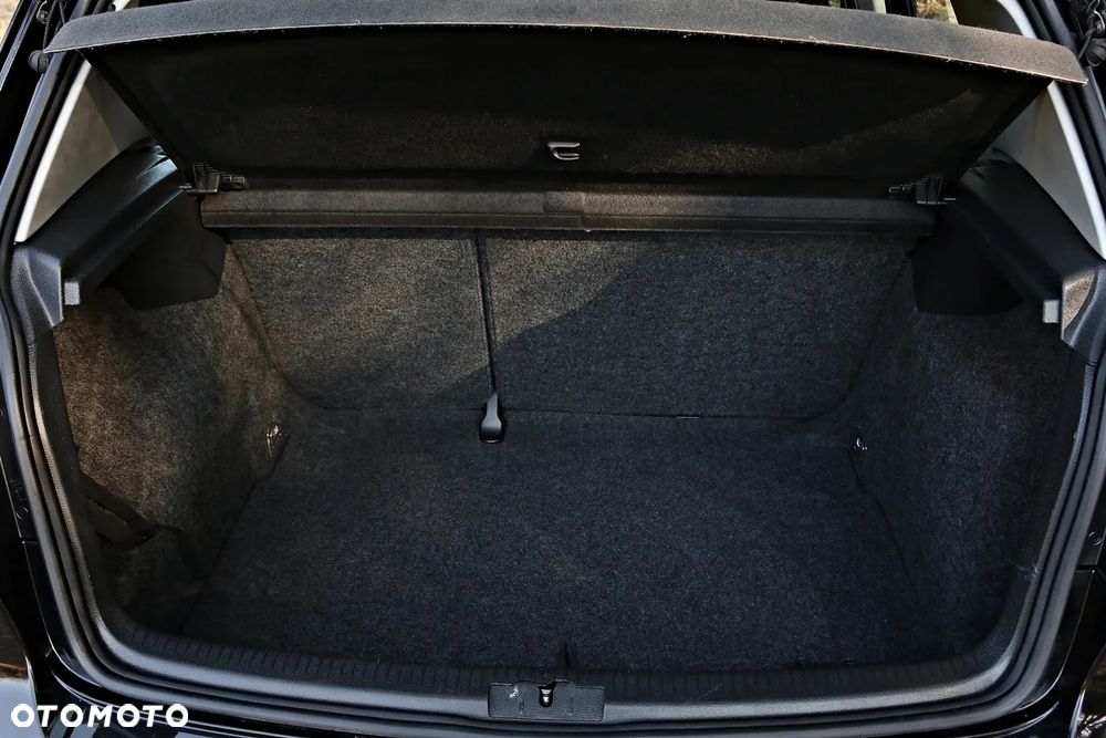Volkswagen Golf 2.0 TDI DPF Comfortline - 29