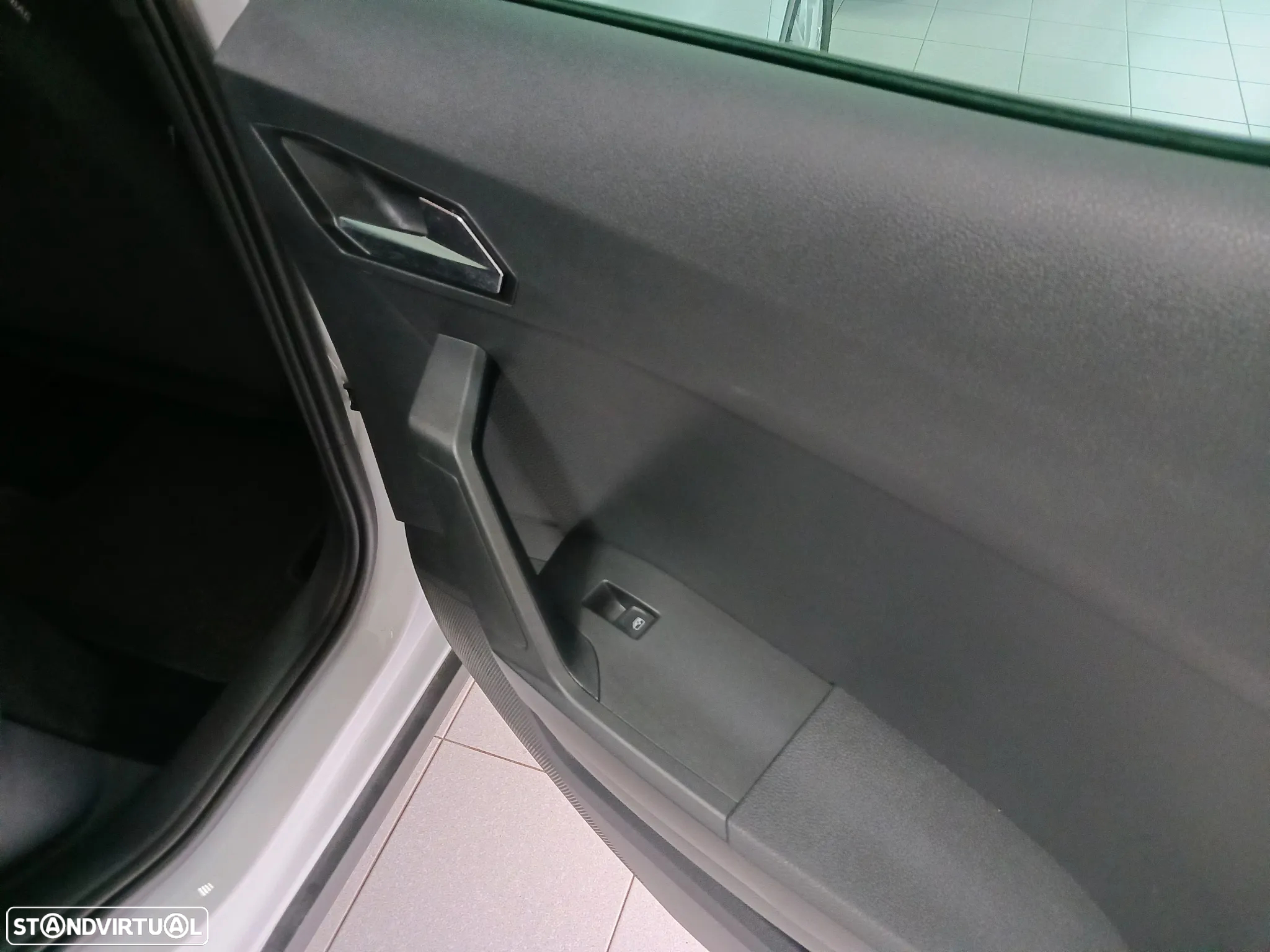 SEAT Arona 1.0 TSI FR - 26