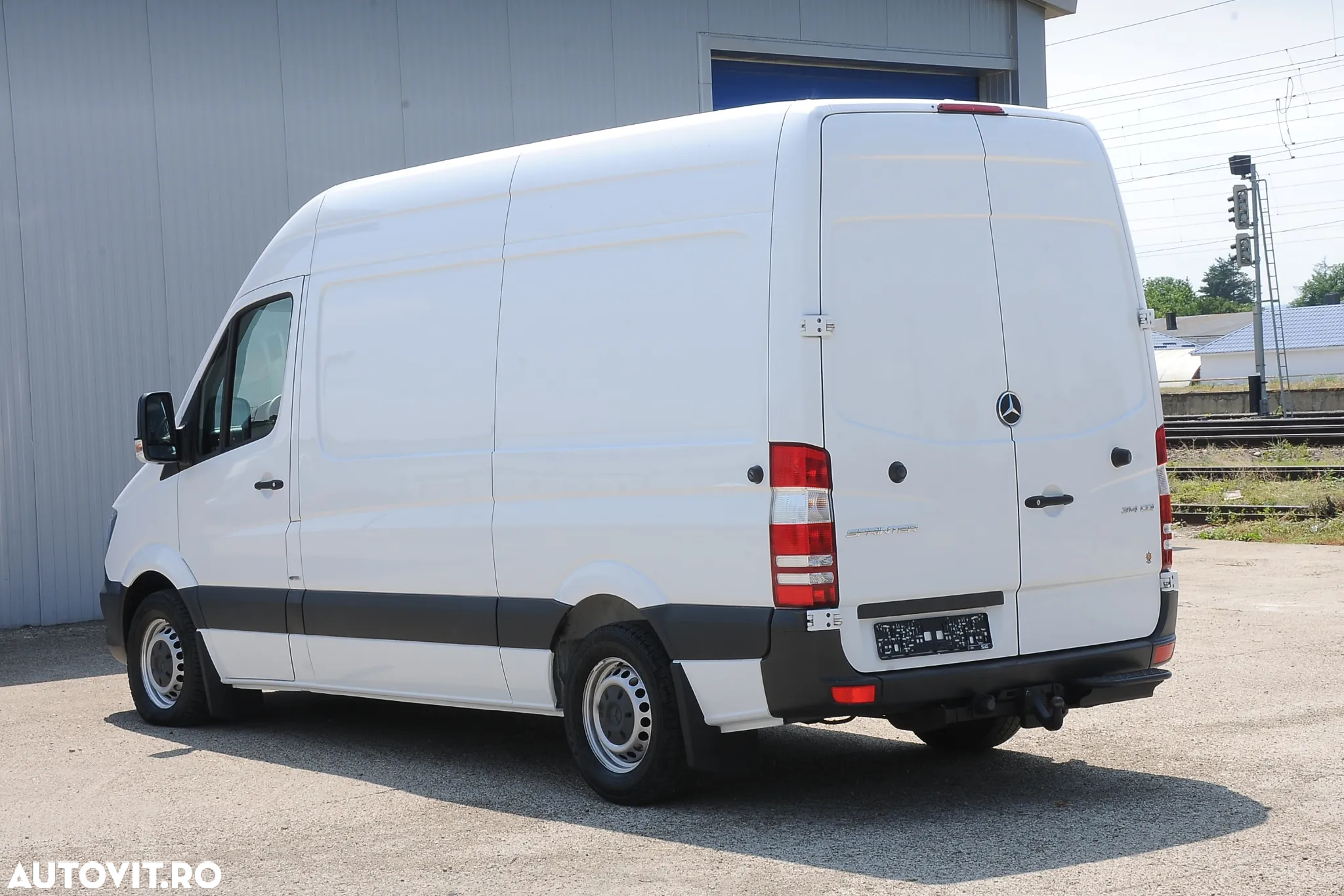 Mercedes-Benz Sprinter - 3