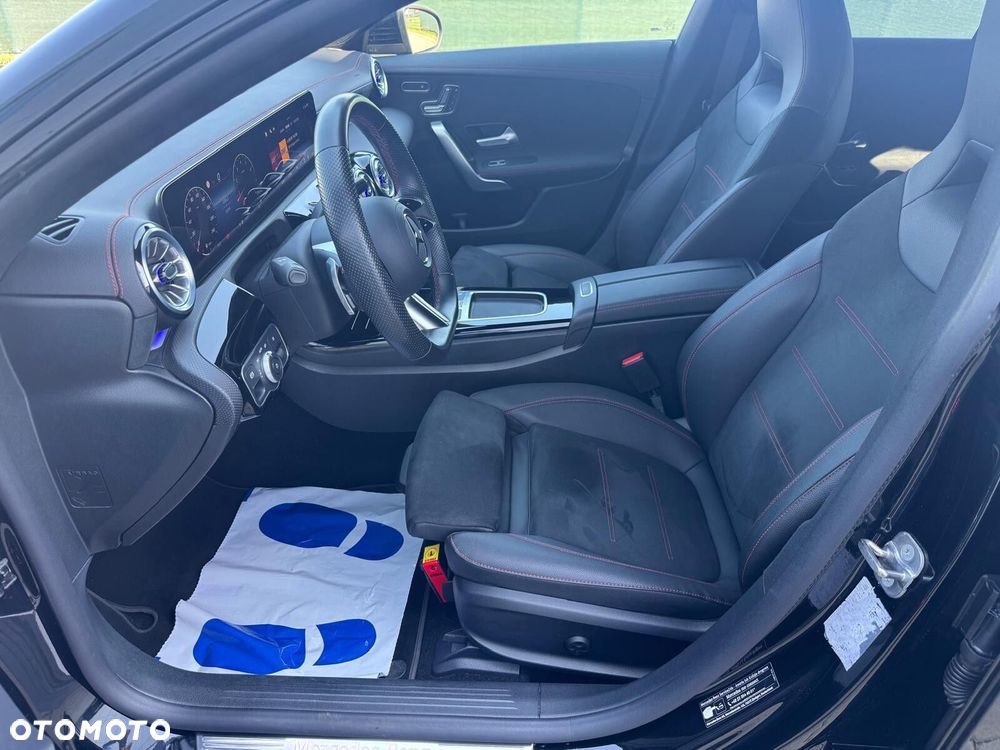 Mercedes-Benz CLA - 13