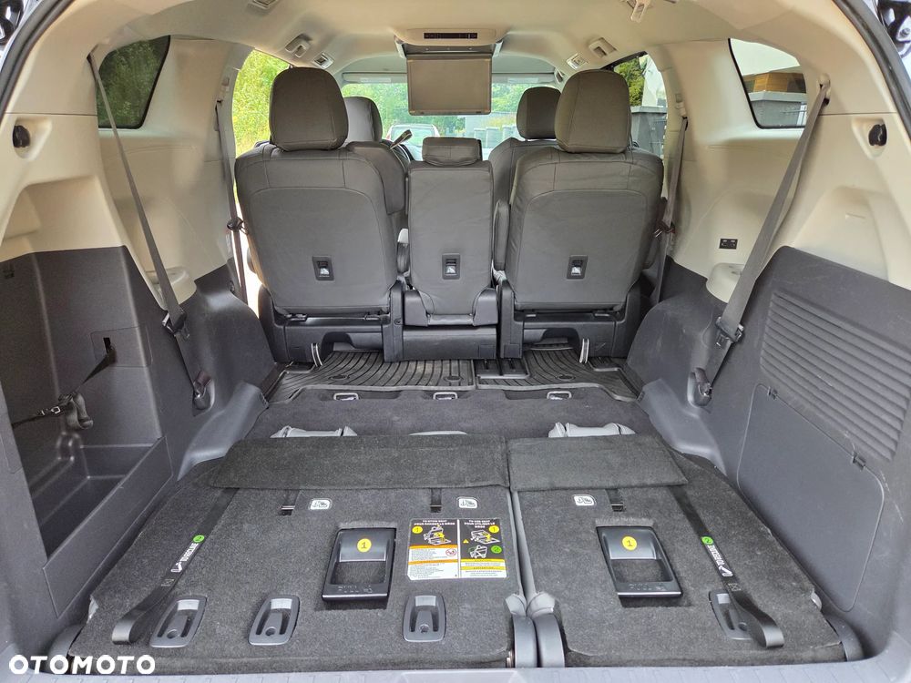 Toyota Sienna - 13