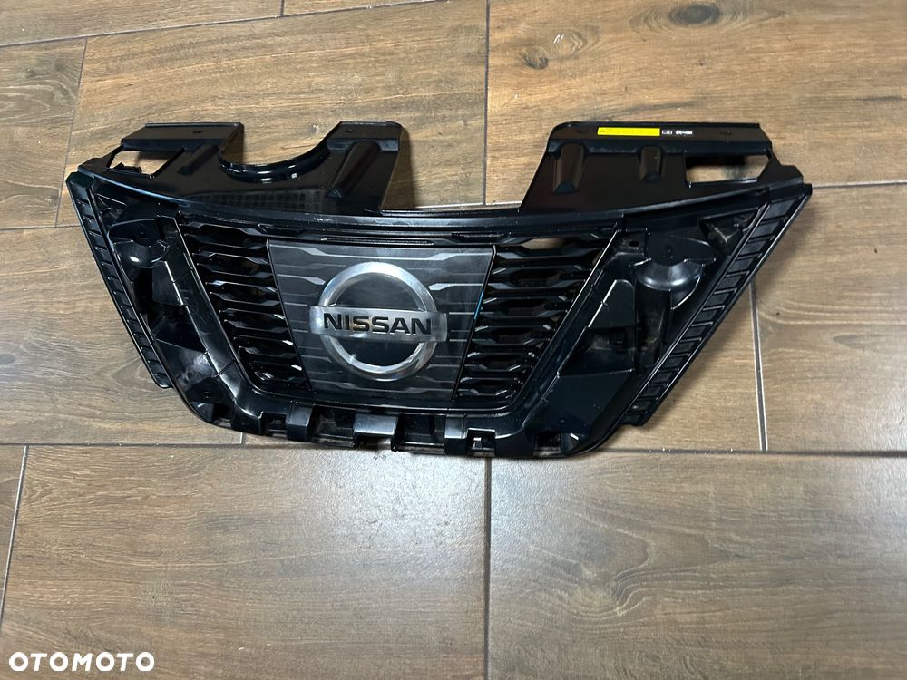 Atrapa chłodnicy grill  Nissan X-Trail T32 lift kamera 628906FL0A ORG - 1
